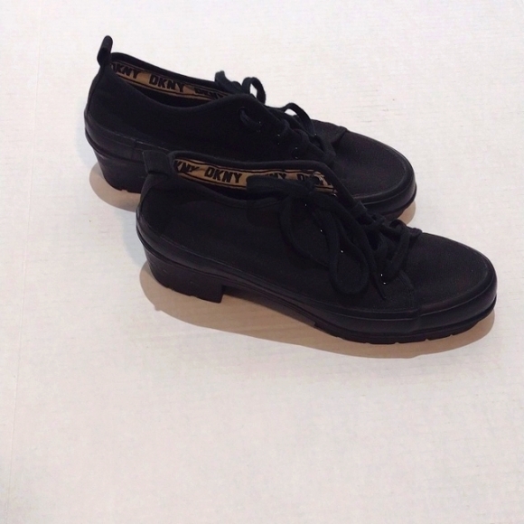 Dkny Shoes - DKNY Women's Heeled Sneakers Lace Up Canvas Black Size 9